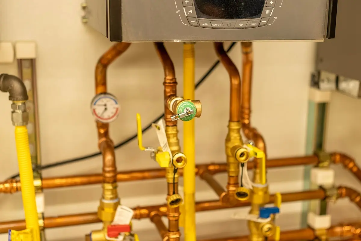 Licensed technician providing Emergency Plumbing for a homeowner in West Linn